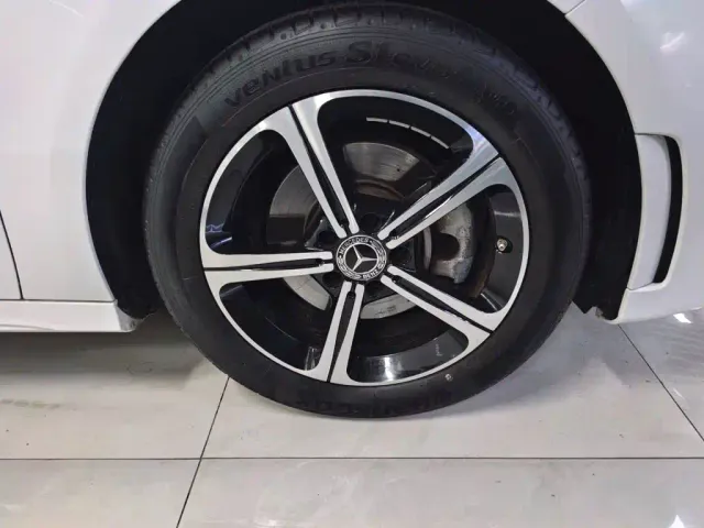 Mercedes-Benz A-Class — Фото автомобиля 10