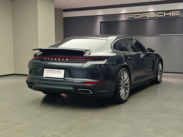 Porsche Panamera — Фото автомобиля 3