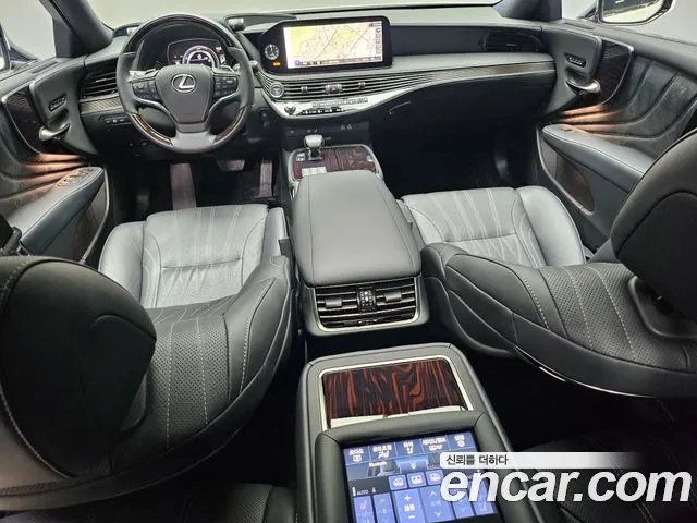 Lexus LS — Фото автомобиля 17