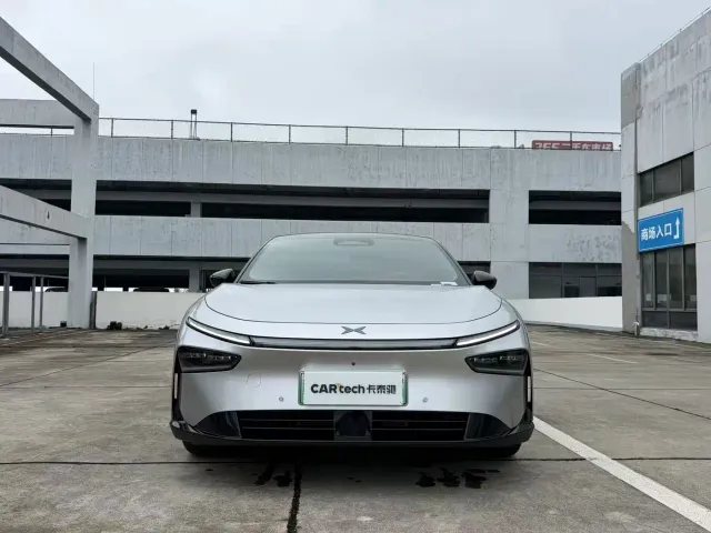 Xpeng P7+ — Фото автомобиля 2