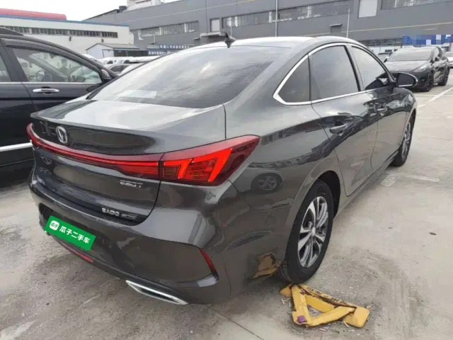 Changan Eado — Фото автомобиля 6