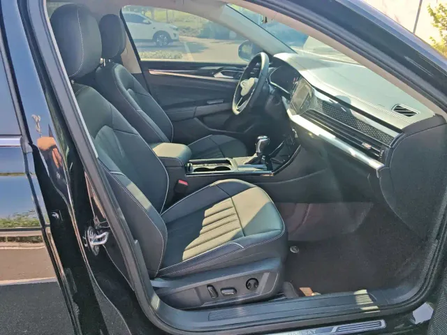 Volkswagen Passat — Фото автомобиля 19
