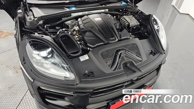 Porsche Macan — Фото автомобиля 6