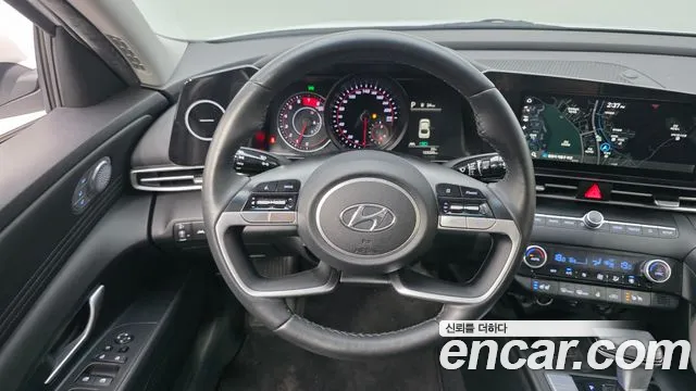Hyundai AVANTE Avante (CN7) — Фото автомобиля 13