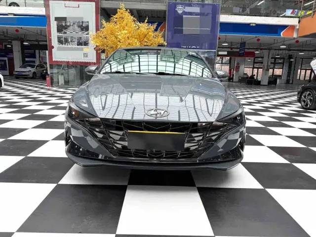 Hyundai Elantra — Фото автомобиля 2