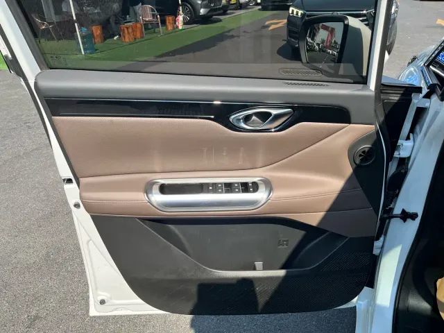 GAC Trumpchi E8 — Фото автомобиля 8