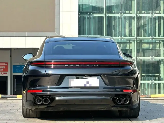 Porsche Panamera — Фото автомобиля 15