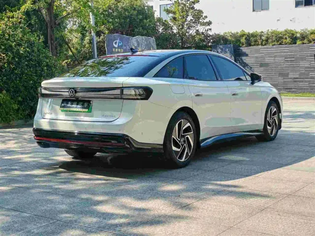 Volkswagen ID.7 Vizzion — Фото автомобиля 11