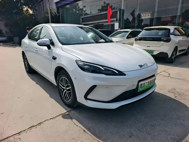 BYD Seal 05 DM-i — Фото автомобиля 2