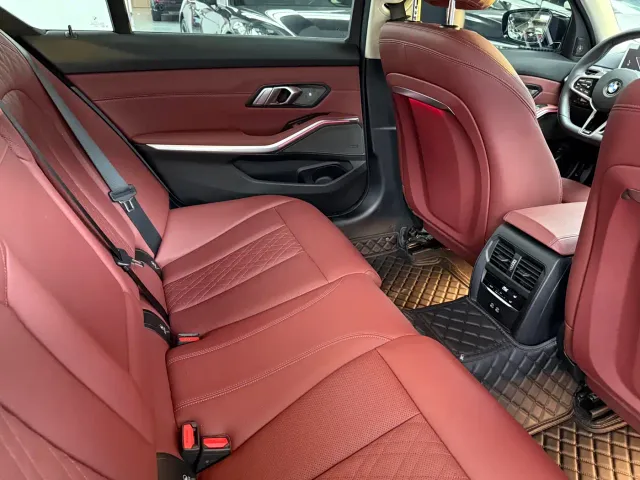 BMW 3 Series — Фото автомобиля 14
