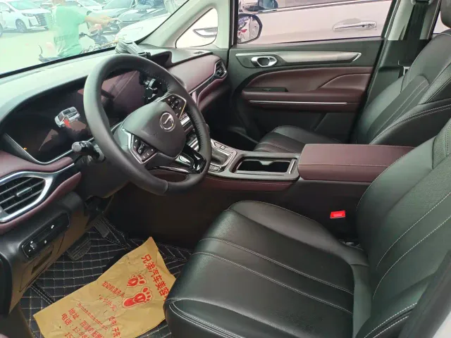 GAC Trumpchi M6 — Фото автомобиля 4