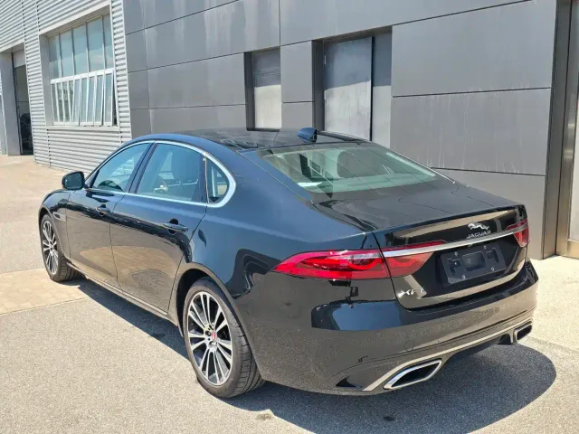 Jaguar XFL — Фото автомобиля 7