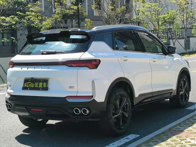 Geely Binyue — Фото автомобиля 3