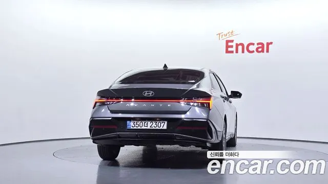 Hyundai Avante CN7 — Фото автомобиля 4