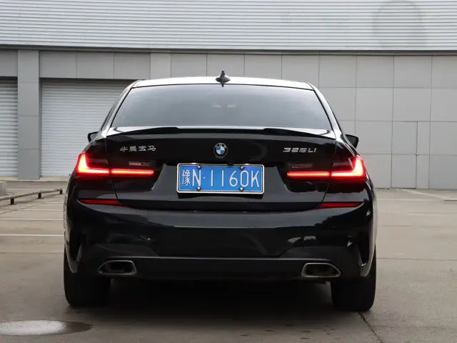 BMW 3 Series — Фото автомобиля 3