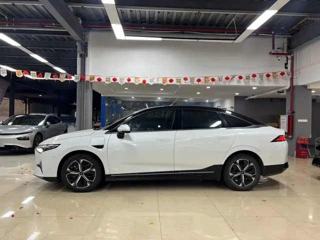 Xpeng P5 — Фото автомобиля 5