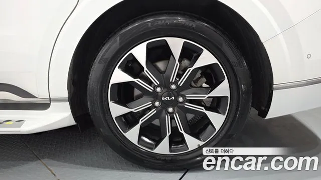 Kia Canival Carnival 4 поколение Бензин 7 мест Hi-Limousine — Фото автомобиля 16