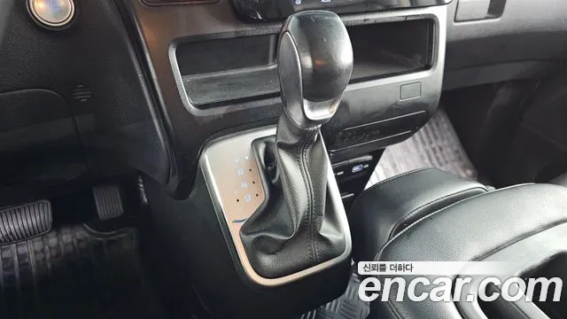 Hyundai Staria — Фото автомобиля 12