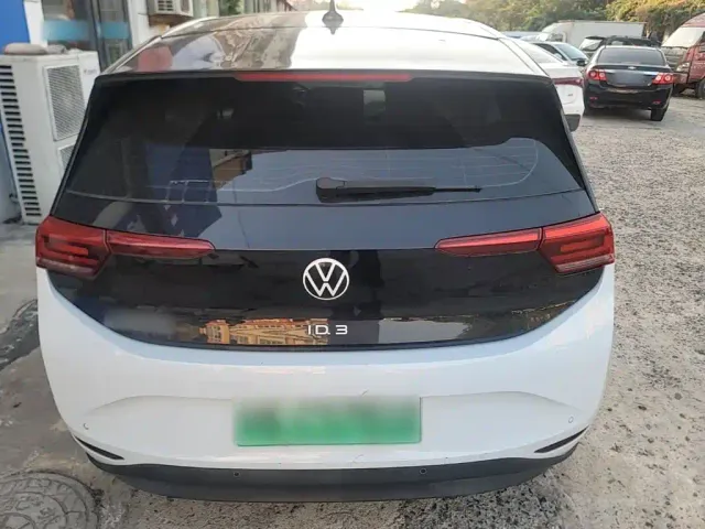 Volkswagen ID.3 — Фото автомобиля 5