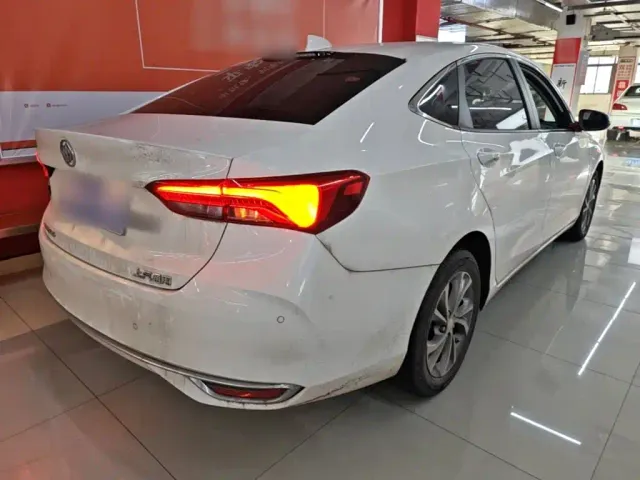 Buick Verano — Фото автомобиля 6