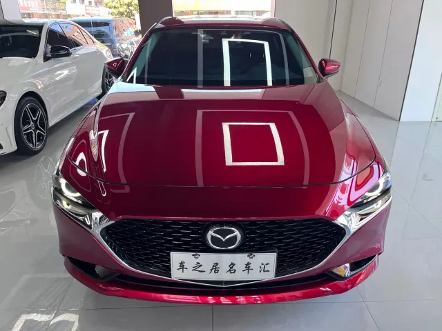 Mazda Axela — Фото автомобиля 2