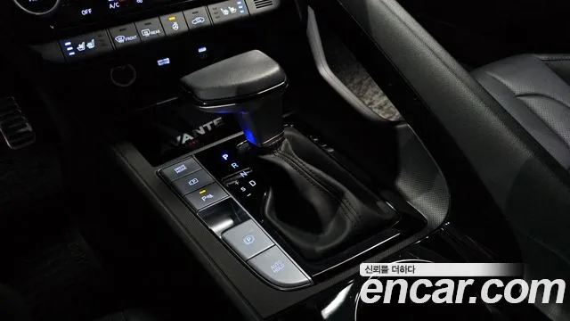 Hyundai Avante CN7 — Фото автомобиля 9