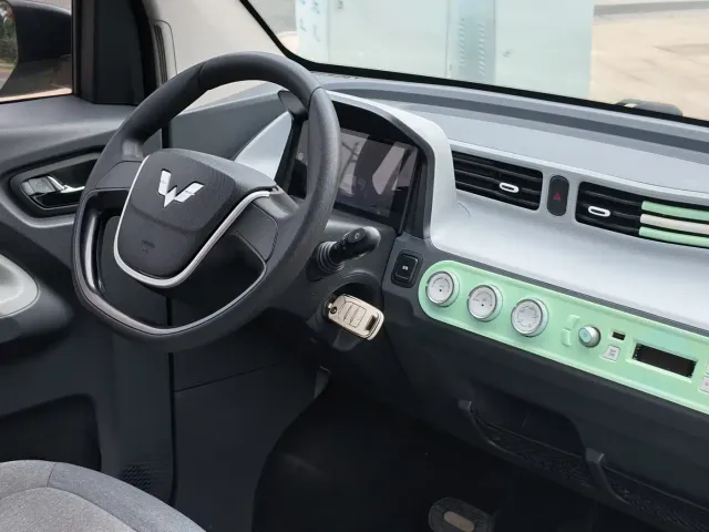 Wuling Hongguang Mini EV — Фото автомобиля 14
