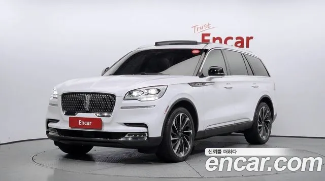 Фотография автомобиля — Lincoln Aviator 2nd Gen