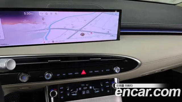 Genesis GV70 — Фото автомобиля 19