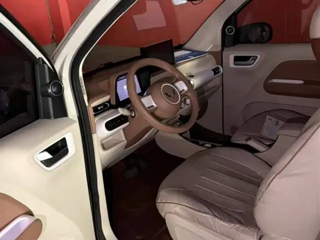 Wuling Hongguang Mini EV — Фото автомобиля 11
