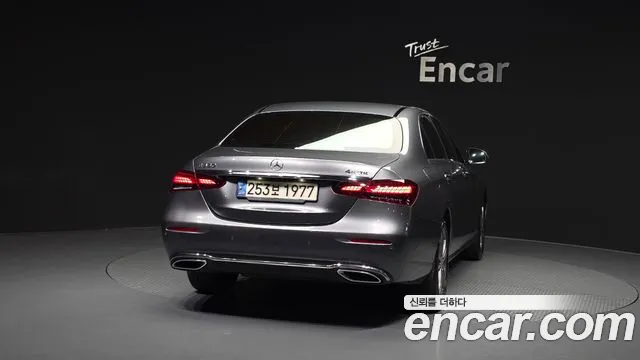Mercedes-Benz E-Class E-класс W213 E350 4MATIC Avantgarde — Фото автомобиля 4