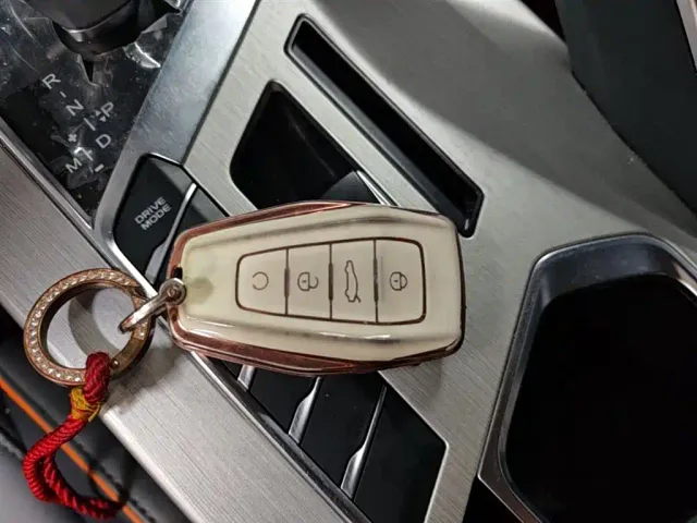 Geely Binyue — Фото автомобиля 8