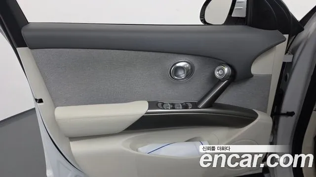 Genesis GV60 Standard — Фото автомобиля 21