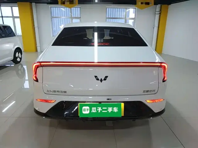 Wuling Starlight — Фото автомобиля 5