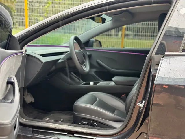 Tesla Model Y — Фото автомобиля 5