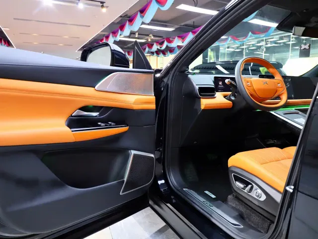 Xpeng G9 — Фото автомобиля 7