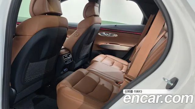 Genesis GV70 — Фото автомобиля 17