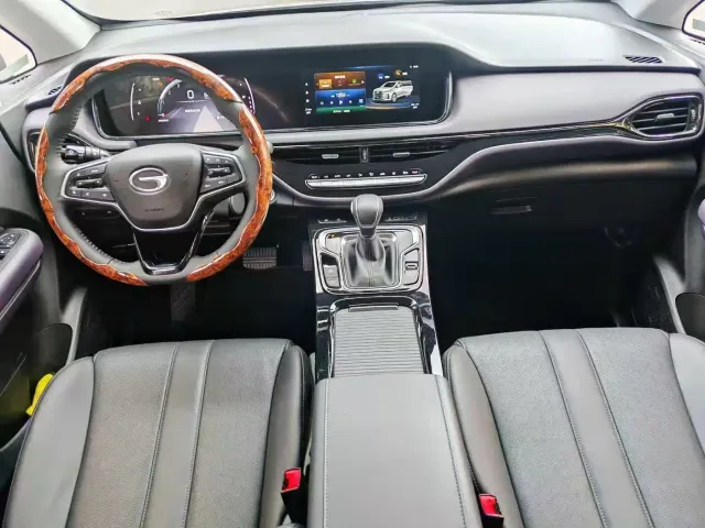GAC Trumpchi M6 — Фото автомобиля 4