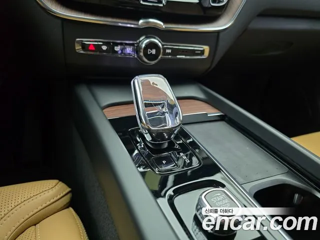 Volvo XC60 2nd Gen — Фото автомобиля 9