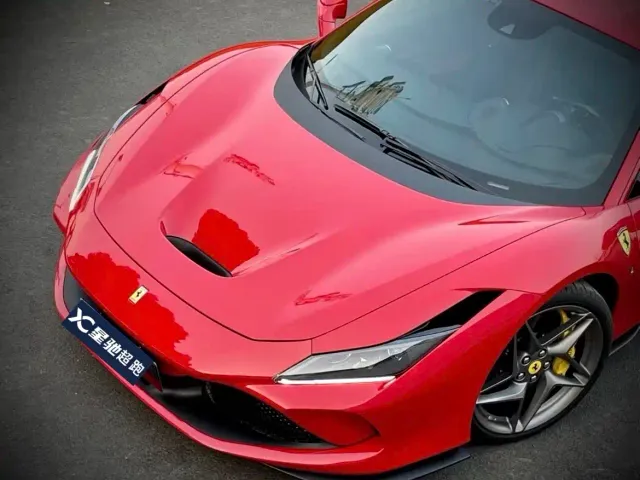 Фотография автомобиля — Ferrari F8