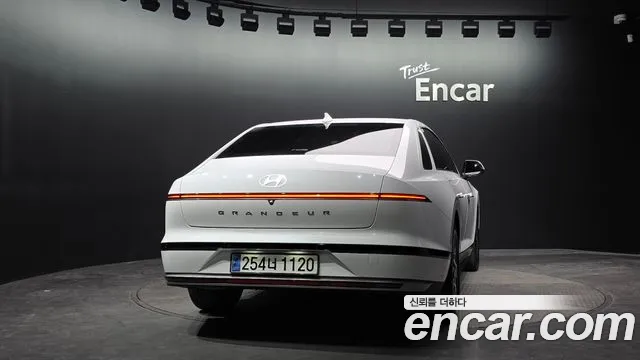 Hyundai Grandeur GN7 — Фото автомобиля 4