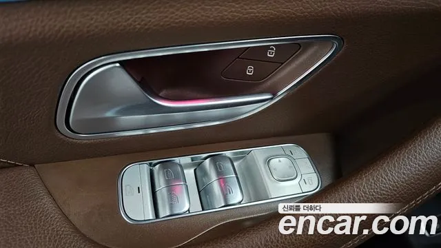 Mercedes-Benz GLS-Class — Фото автомобиля 24