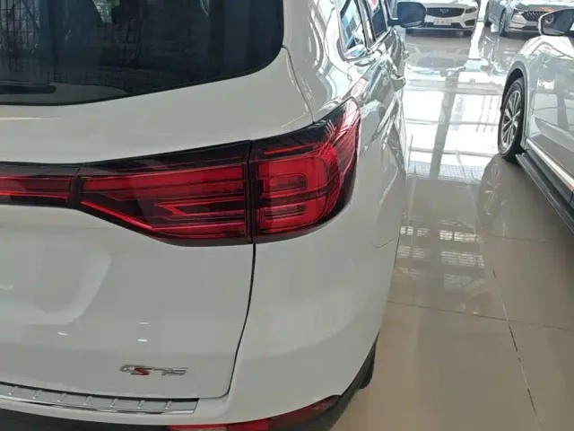 Changan CS75 — Фото автомобиля 7