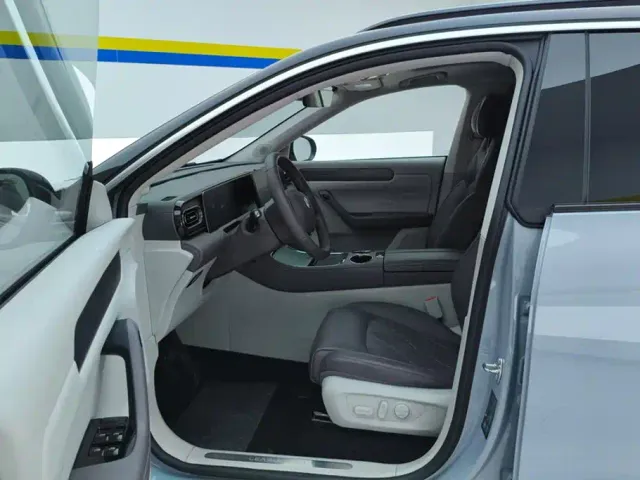 Leapmotor C11 — Фото автомобиля 9