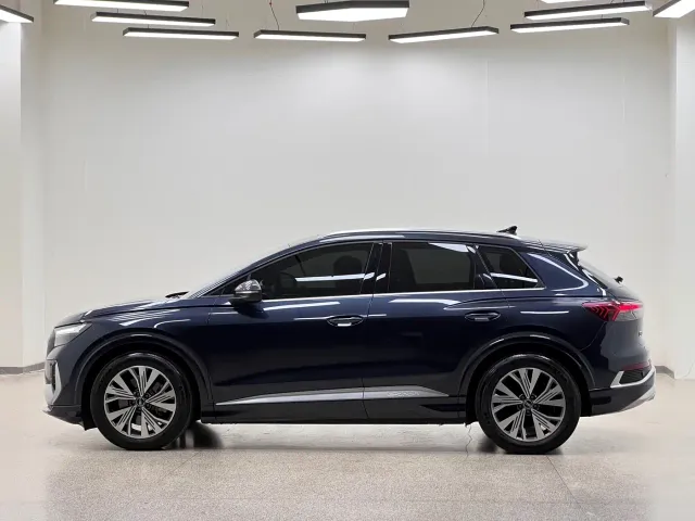 Audi Q4 e-tron — Фото автомобиля 7