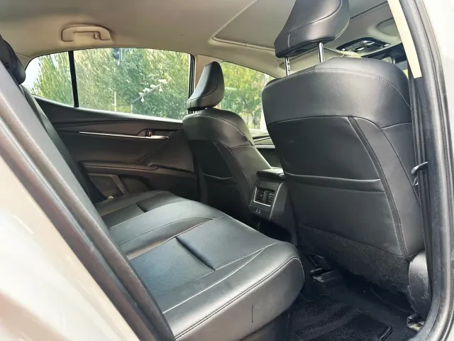 Toyota Camry — Фото автомобиля 15