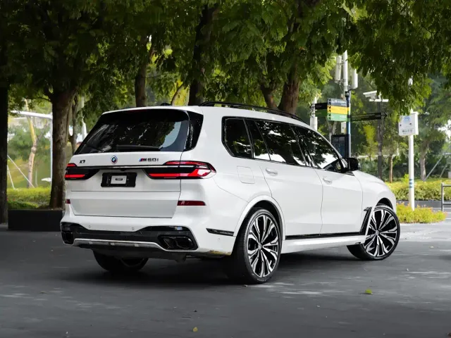 BMW X7 — Фото автомобиля 8