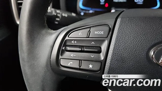 Hyundai Venue — Фото автомобиля 23