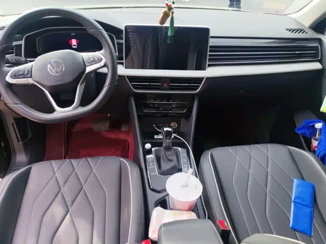 Volkswagen Tiguan L — Фото автомобиля 12