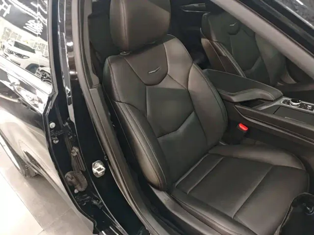 Cadillac CT5 — Фото автомобиля 24